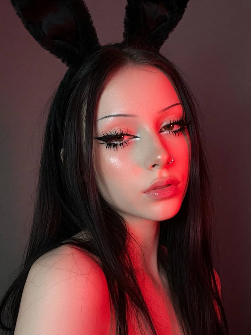 Am I bunny??? Tellll meeeeeee, pls🐱